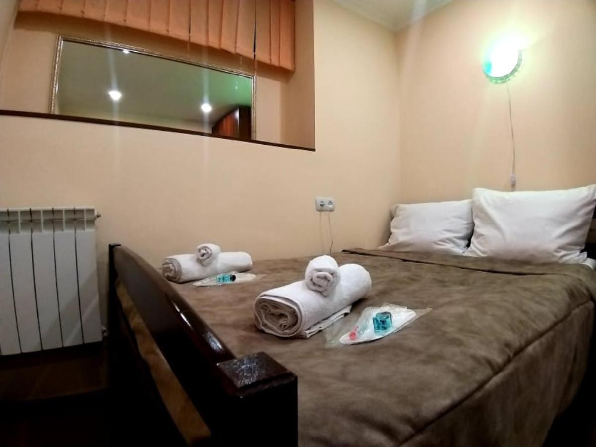 A&X Hostel And Tours Jerevan Eksteriør bilde